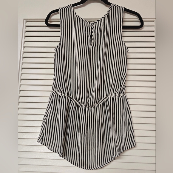 H&M - Black & White Sleeveless Lightweight Stripe Top With Keyhole Back Detail - Picture 2 of 8